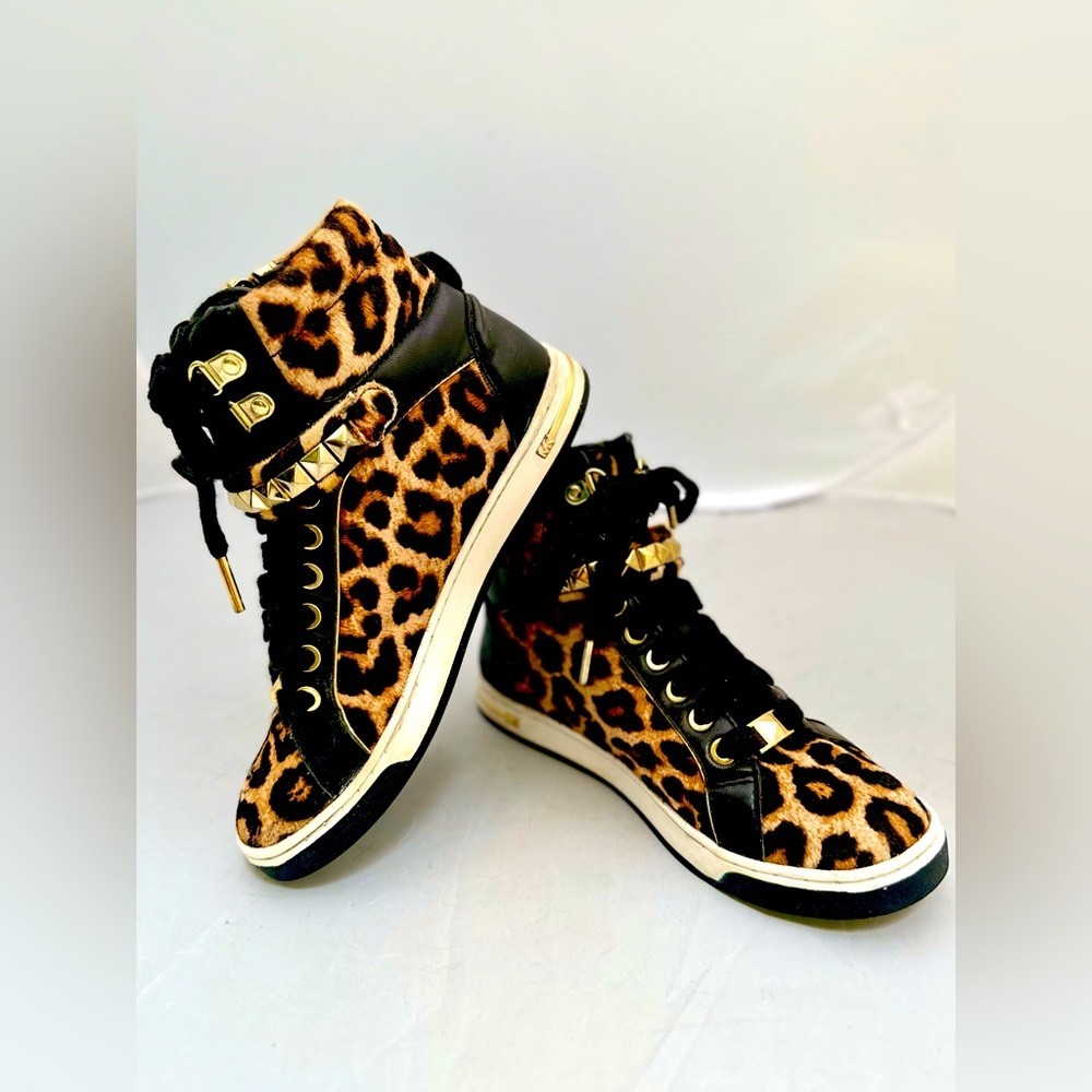 MK tennis Shoes For woman size 5 1/2 M
